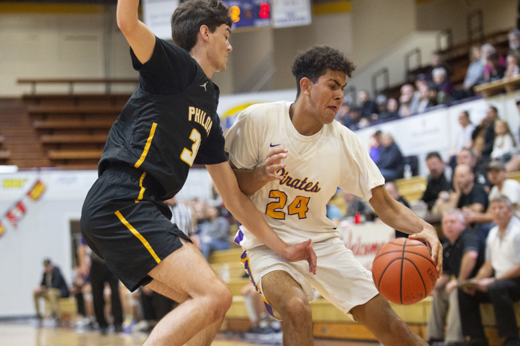 Les Schwab South Coast Holiday Basketball Tournament